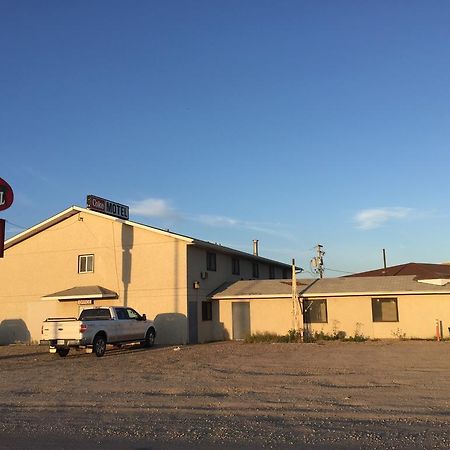 Wakiki Motel & Lounge Meadow Lake エクステリア 写真